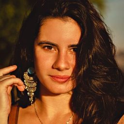 Paula T.